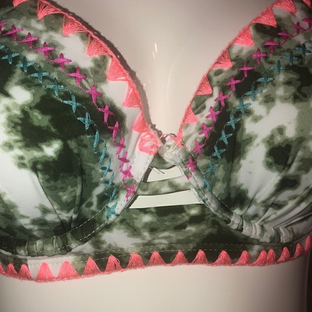 Time and Tru Bikini Top - Picture 2 of 4